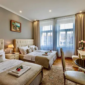 Slabur 4* Prague